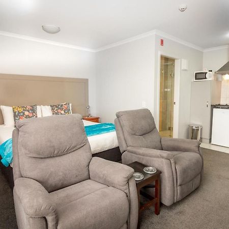 Bks Premier Motel Esplanade Lower Hutt Bagian luar foto